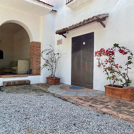 Villa Tana Pacenzia Чефалу Екстериор снимка