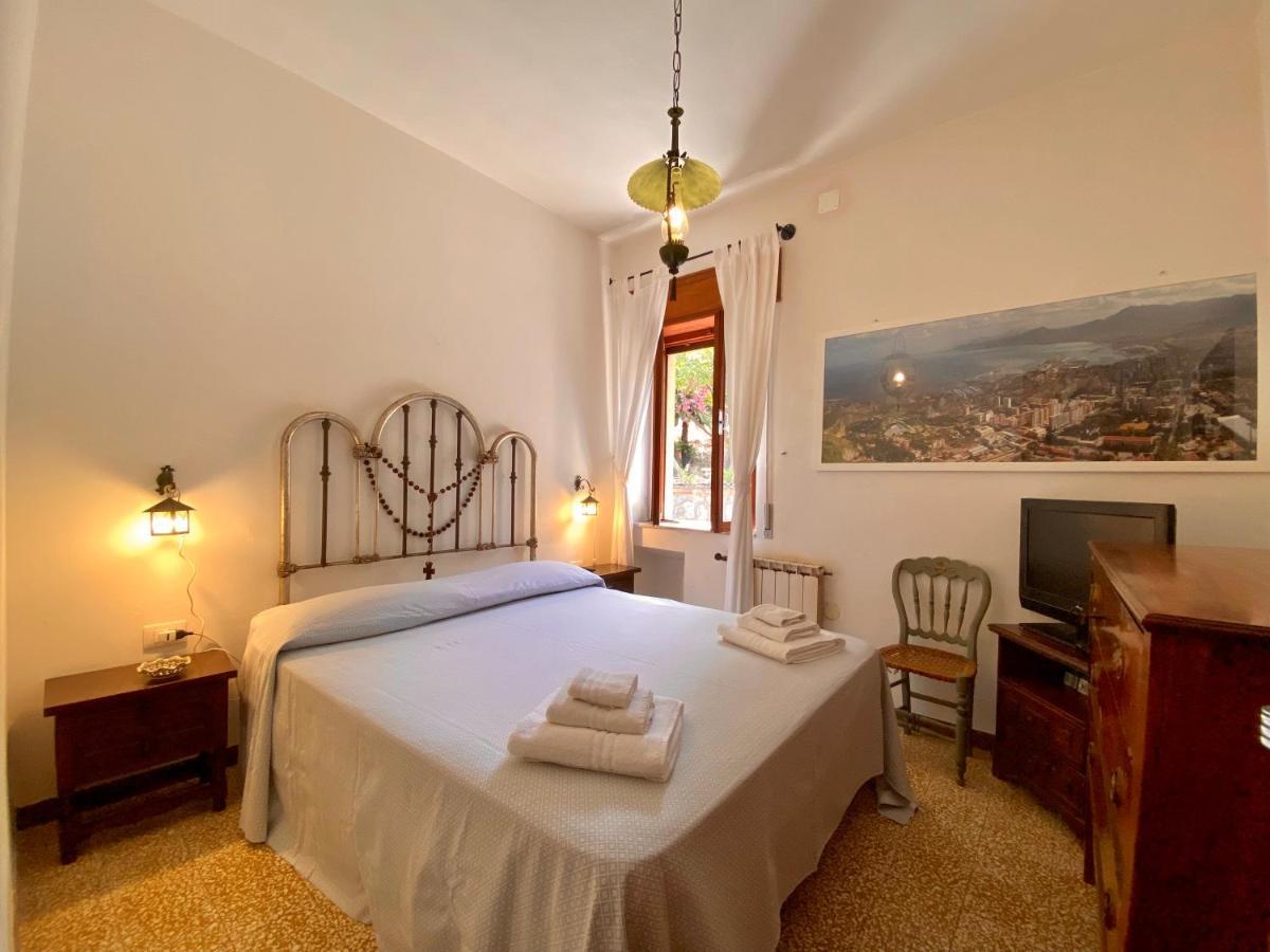 Villa Tana Pacenzia Чефалу Екстериор снимка
